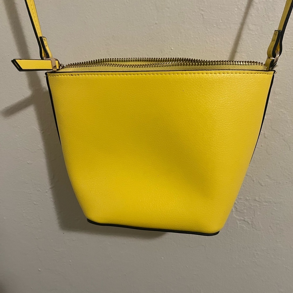 H&M CROSS BODY BAG‎ - Picture 2 of 4